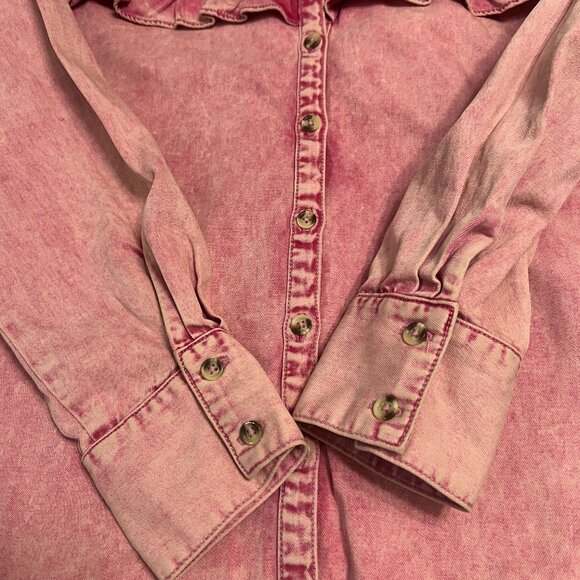 Free People Women's Top Button Front Pink Denim Ruffle Long Sleeve Size Small - Picture 4 of 10